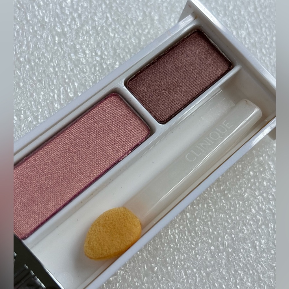 🌸NEW Clinique STRAWBERRY FUDGE Eyeshadow Duo FULL SIZE .07 oz RETRO Slide Case 🌸
